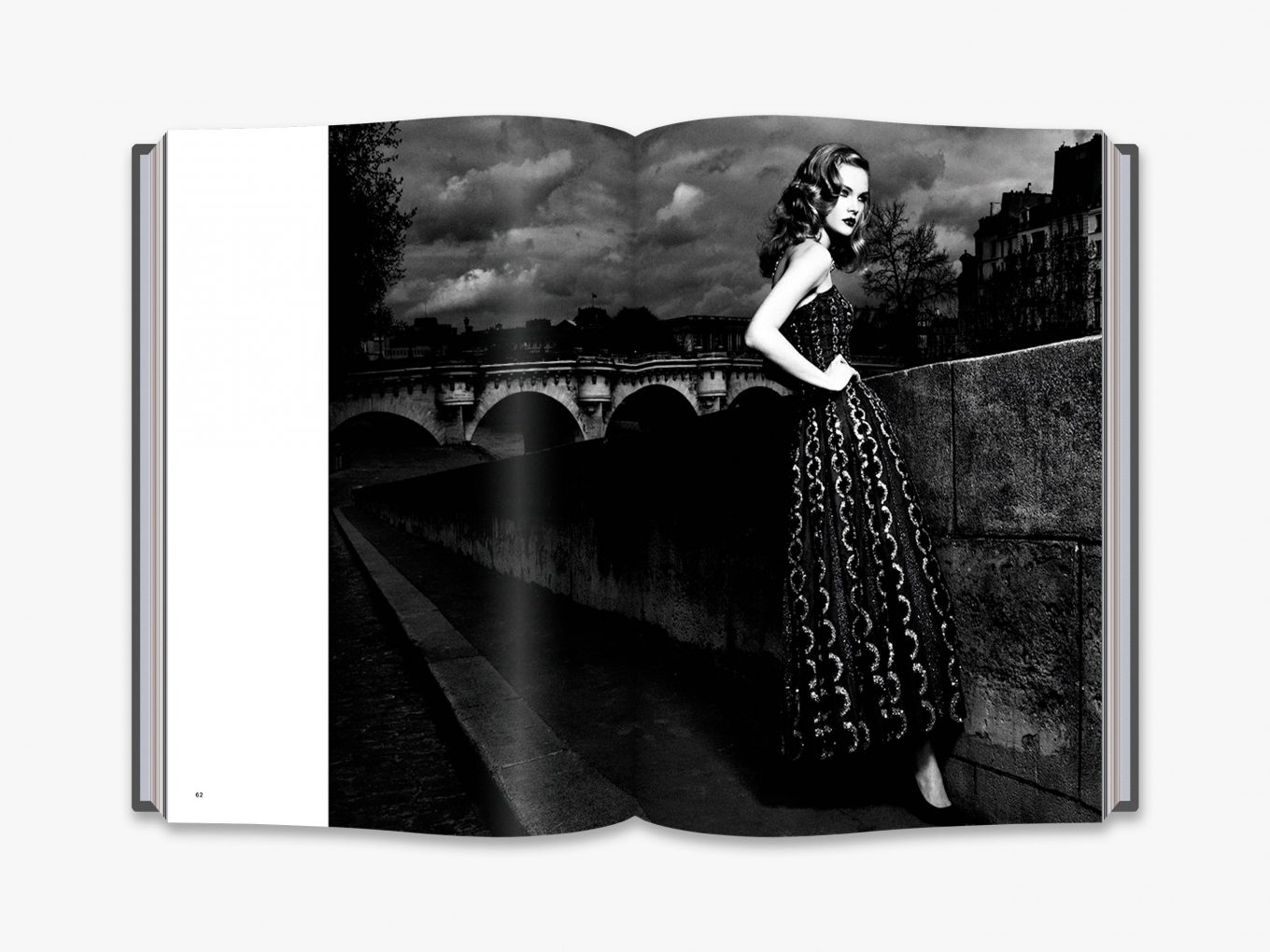 Thames & Hudson Dior Catwalk Book — Le Gioie