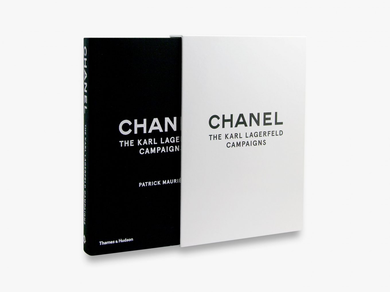 Karl Lagerfeld: Chanel Shopping Center: Lagerfeld, Karl: 9783869308159:  : Books